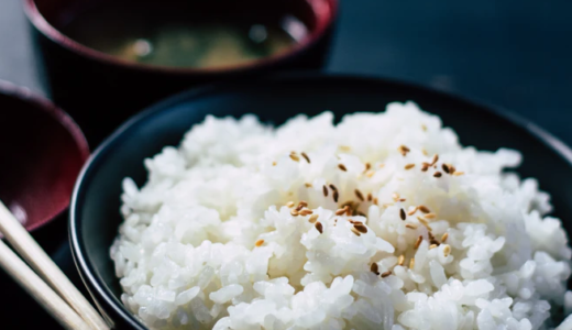米に混ぜるだけでダイエット。ご飯を食べながら糖質オフできる方法【オススメ2選】
